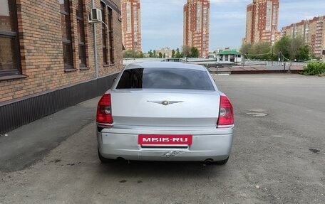 Chrysler 300C II, 2007 год, 1 150 000 рублей, 8 фотография