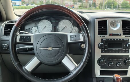 Chrysler 300C II, 2007 год, 1 150 000 рублей, 11 фотография