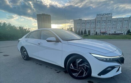 Hyundai Elantra, 2023 год, 2 300 000 рублей, 1 фотография