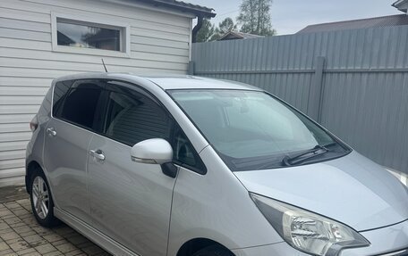 Toyota Ractis II, 2011 год, 1 000 000 рублей, 3 фотография