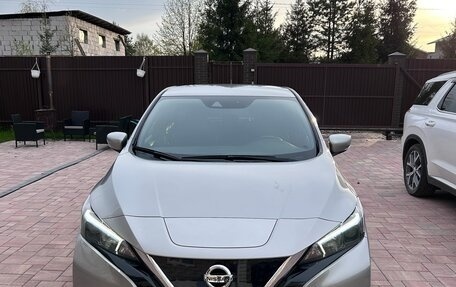 Nissan Leaf II, 2020 год, 2 345 000 рублей, 1 фотография