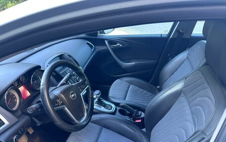 Opel Astra J, 2014 год, 750 000 рублей, 1 фотография
