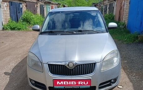 Skoda Fabia II, 2009 год, 400 000 рублей, 1 фотография