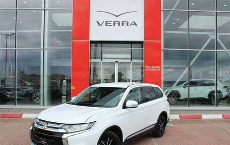 Mitsubishi Outlander III рестайлинг 3, 2016 год, 1 450 000 рублей, 1 фотография