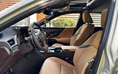 Lexus ES VII, 2021 год, 4 500 000 рублей, 22 фотография