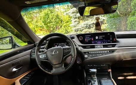 Lexus ES VII, 2021 год, 4 500 000 рублей, 18 фотография