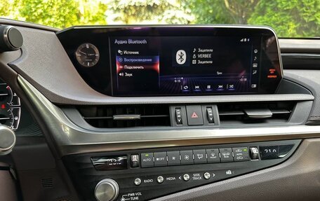 Lexus ES VII, 2021 год, 4 500 000 рублей, 30 фотография