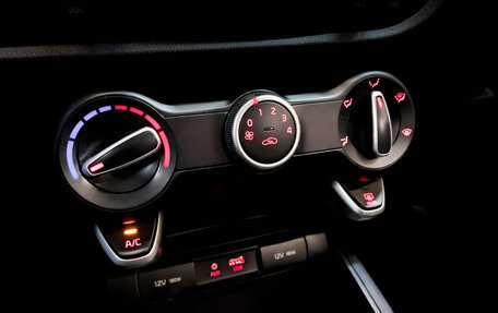 KIA Rio IV, 2019 год, 890 000 рублей, 25 фотография