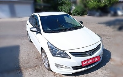 Hyundai Solaris II рестайлинг, 2015 год, 1 350 000 рублей, 1 фотография