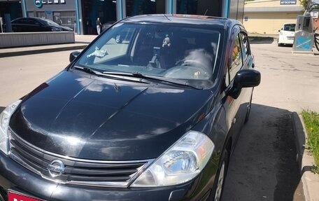 Nissan Tiida, 2011 год, 950 000 рублей, 1 фотография