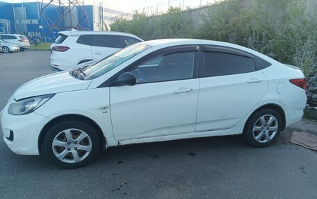 Hyundai Solaris II рестайлинг, 2011 год, 650 000 рублей, 1 фотография