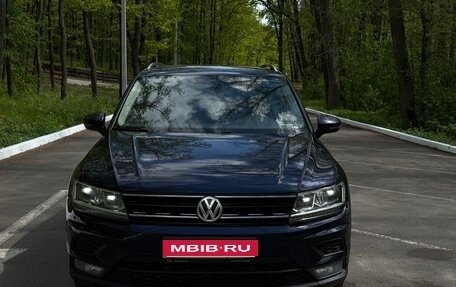 Volkswagen Tiguan II, 2017 год, 2 100 000 рублей, 1 фотография