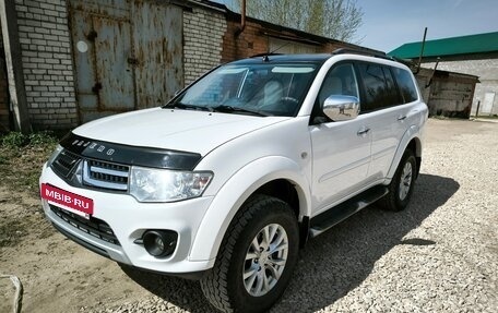 Mitsubishi Pajero Sport II рестайлинг, 2015 год, 2 300 000 рублей, 2 фотография