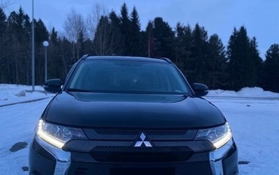 Mitsubishi Outlander III рестайлинг 3, 2022 год, 2 450 000 рублей, 1 фотография