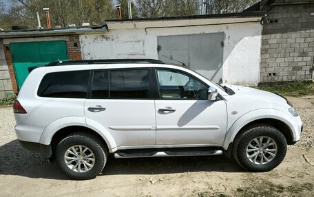 Mitsubishi Pajero Sport II рестайлинг, 2015 год, 2 300 000 рублей, 8 фотография