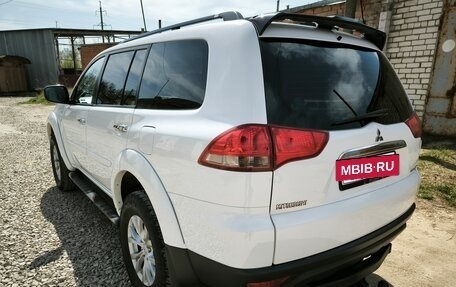 Mitsubishi Pajero Sport II рестайлинг, 2015 год, 2 300 000 рублей, 5 фотография
