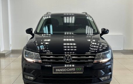Volkswagen Tiguan II, 2018 год, 2 450 000 рублей, 2 фотография