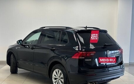 Volkswagen Tiguan II, 2018 год, 2 450 000 рублей, 7 фотография