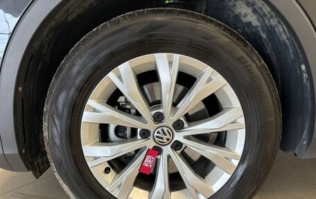 Volkswagen Tiguan II, 2018 год, 2 450 000 рублей, 9 фотография