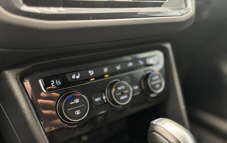 Volkswagen Tiguan II, 2018 год, 2 450 000 рублей, 21 фотография