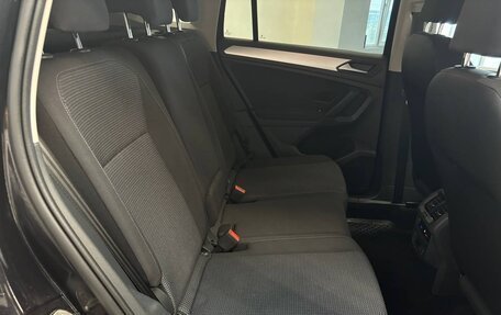 Volkswagen Tiguan II, 2018 год, 2 450 000 рублей, 26 фотография