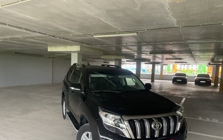 Toyota Land Cruiser Prado 150 рестайлинг 2, 2017 год, 4 400 000 рублей, 2 фотография