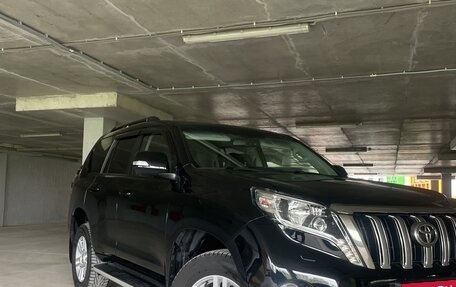 Toyota Land Cruiser Prado 150 рестайлинг 2, 2017 год, 4 400 000 рублей, 3 фотография