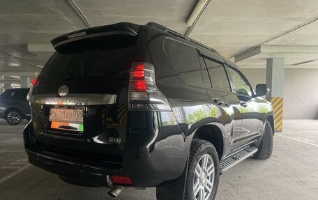 Toyota Land Cruiser Prado 150 рестайлинг 2, 2017 год, 4 400 000 рублей, 6 фотография