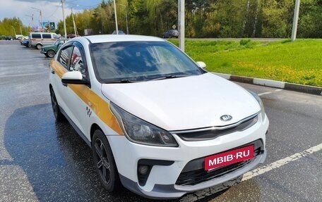 KIA Rio IV, 2017 год, 850 000 рублей, 2 фотография