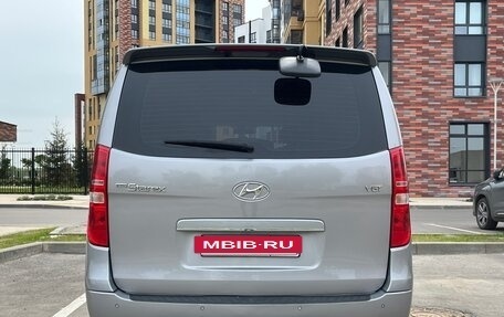 Hyundai Grand Starex Grand Starex I рестайлинг 2, 2016 год, 2 390 000 рублей, 5 фотография