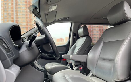 Hyundai Grand Starex Grand Starex I рестайлинг 2, 2016 год, 2 390 000 рублей, 12 фотография