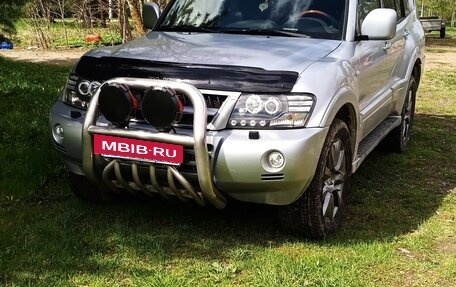 Mitsubishi Pajero III рестайлинг, 2006 год, 1 650 000 рублей, 2 фотография