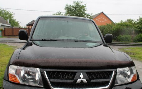Mitsubishi Pajero III рестайлинг, 2004 год, 800 000 рублей, 3 фотография