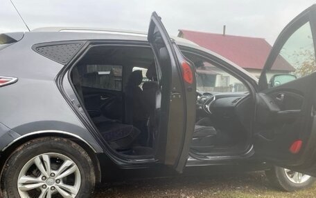 Hyundai ix35 I рестайлинг, 2010 год, 989 000 рублей, 10 фотография