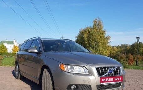 Volvo V70 III рестайлинг, 2009 год, 1 730 000 рублей, 2 фотография