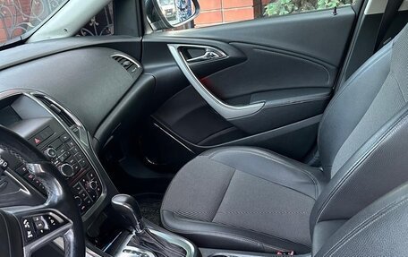 Opel Astra J, 2011 год, 900 000 рублей, 5 фотография
