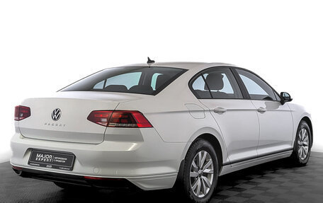 Volkswagen Passat B8 рестайлинг, 2021 год, 2 700 000 рублей, 5 фотография