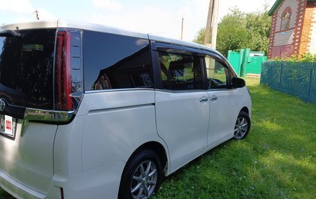Toyota Esquire I, 2020 год, 3 400 000 рублей, 5 фотография