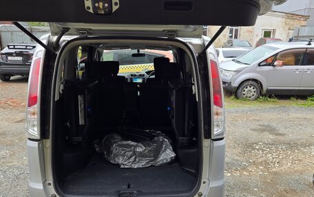 Nissan Serena IV, 2011 год, 1 200 000 рублей, 6 фотография