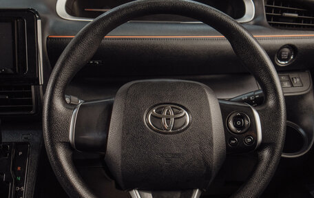 Toyota Sienta II, 2019 год, 1 749 000 рублей, 10 фотография