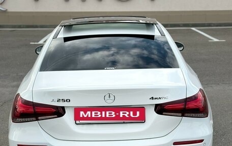 Mercedes-Benz A-Класс, 2020 год, 3 960 000 рублей, 8 фотография