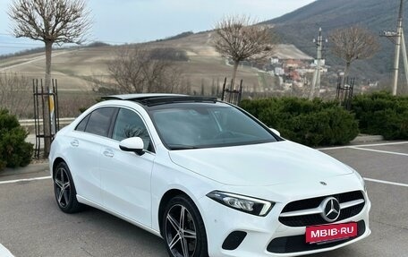 Mercedes-Benz A-Класс, 2020 год, 3 960 000 рублей, 5 фотография