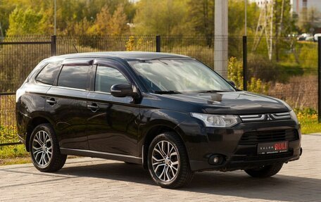 Mitsubishi Outlander III рестайлинг 3, 2014 год, 1 430 000 рублей, 3 фотография