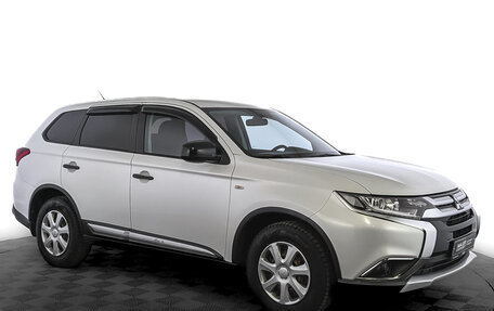 Mitsubishi Outlander III рестайлинг 3, 2015 год, 1 685 000 рублей, 2 фотография
