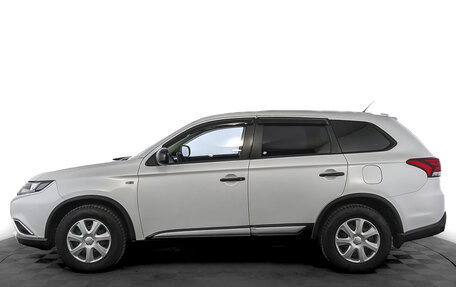 Mitsubishi Outlander III рестайлинг 3, 2015 год, 1 685 000 рублей, 7 фотография