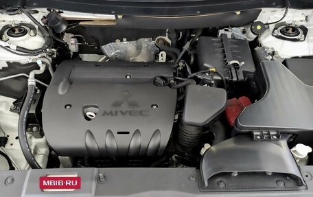 Mitsubishi Outlander III рестайлинг 3, 2015 год, 1 685 000 рублей, 8 фотография