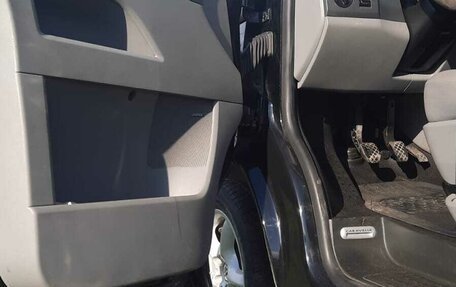 Volkswagen Caravelle T5, 2009 год, 1 800 000 рублей, 7 фотография