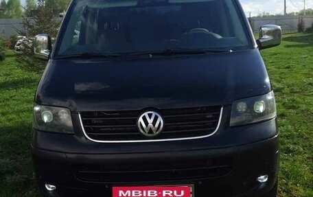 Volkswagen Caravelle T5, 2009 год, 1 800 000 рублей, 2 фотография