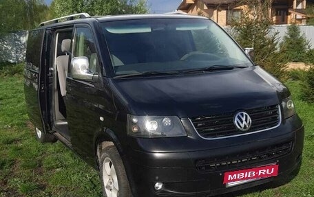 Volkswagen Caravelle T5, 2009 год, 1 800 000 рублей, 4 фотография