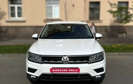 Volkswagen Tiguan II, 2017 год, 2 950 000 рублей, 2 фотография